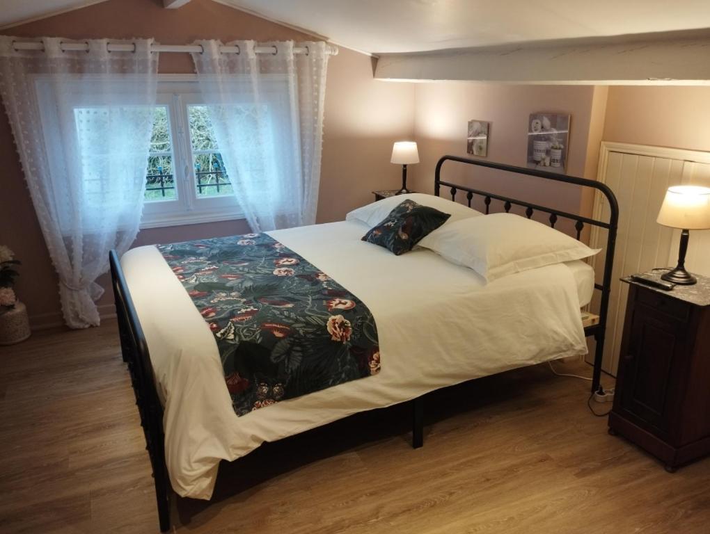 Au Coeur De Menesterol Chambre Emotion Montpon-Menesterol Εξωτερικό φωτογραφία